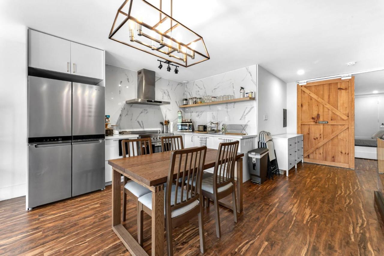 Amazing Fully Renovated Apartment On Queen St. Торонто Екстер'єр фото